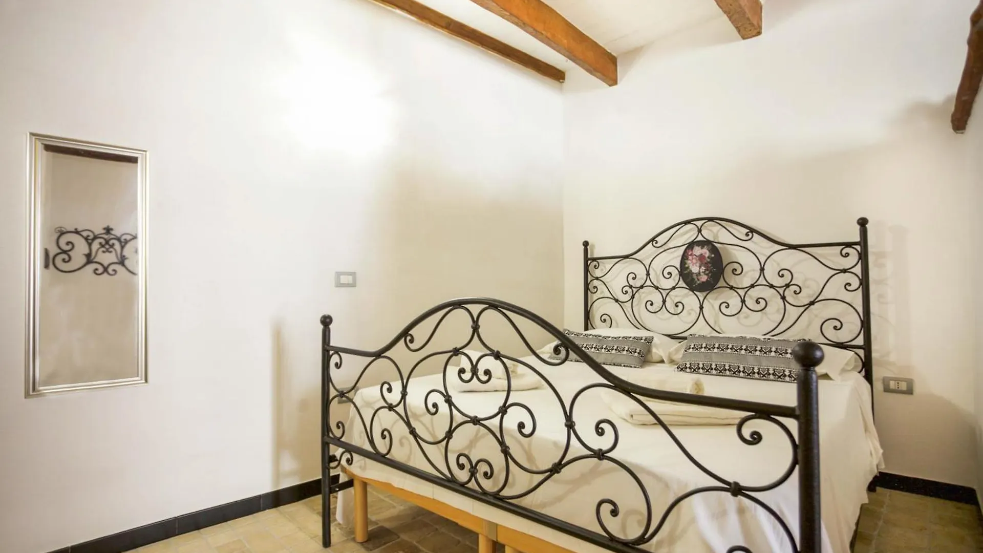 Deli Apartment Alghero 0*,  Italy